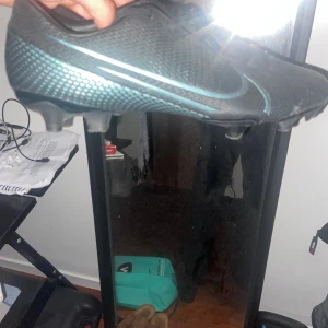 Nike mercury - Säljer dessa då de för små för mig, pris ej satt i Sten 