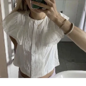 Zara blus  - Superfin och söt blus ifårn zara🥰🥰