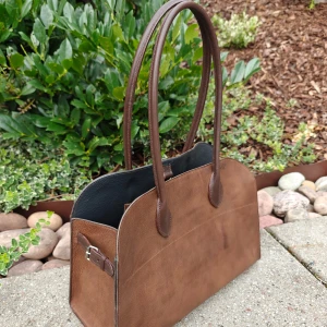 Handsydd läderväska - Vid önskat köp, ber jag er att höra av er, då jag gör på beställning. 