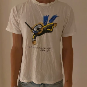 Polo Bear By Ralph lauren t-shirt - Polo Bear By Ralph lauren t-shirt Väldigt bra skick  Storlek 160/14-16 år