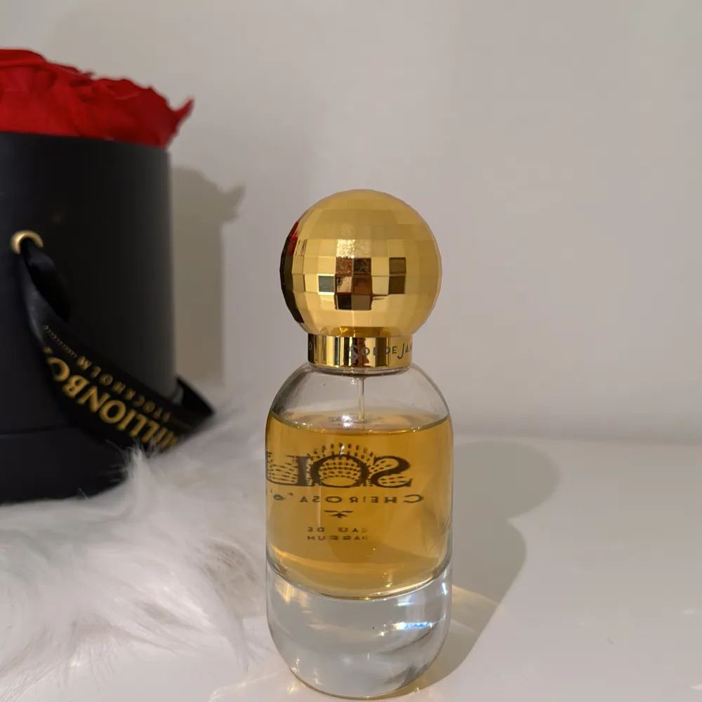 Cheirosa 62 EdP 50ml, sparsamt använd. . Parfym.