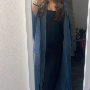 Abaya - Den glänser men syns ej på bild!