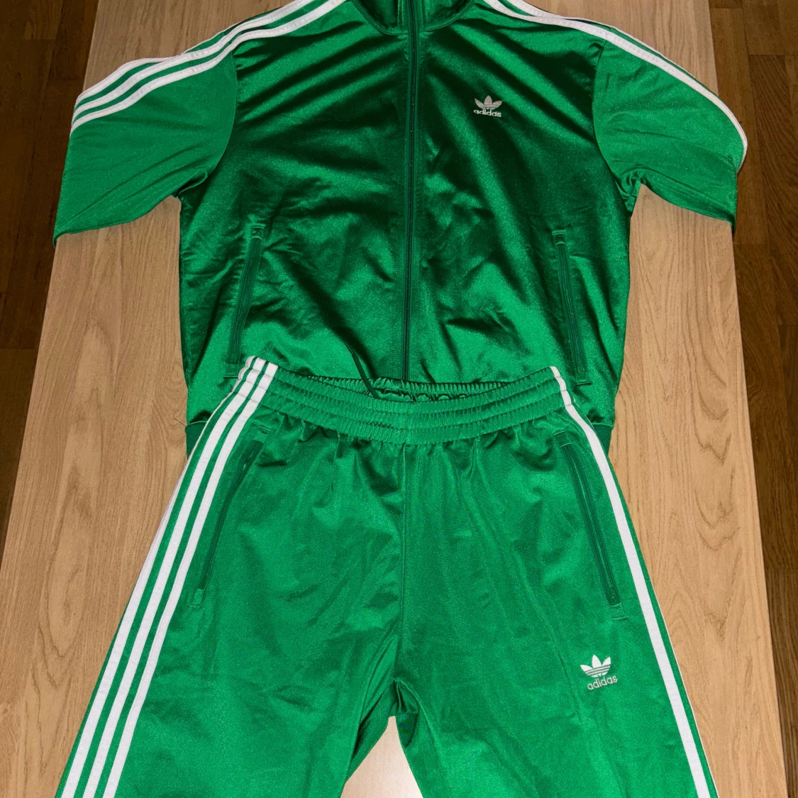 Grön Adidas Dress/Suit  - 92