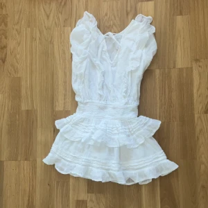 Klänning - Bra skick, knappt använd