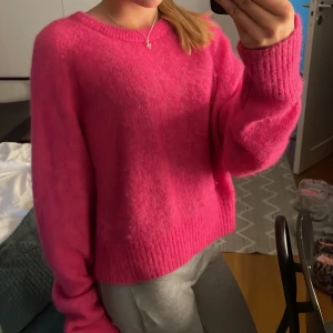 Carin Wester tröja💕 - Använd fåtal gånger💕 Från Carin wester i storlek xs🫶🏼nypris 499 men säljer för 149💞