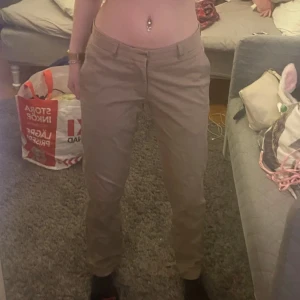 Tiger of Sweden kostym byxor  - Perfekt nu inför hösten!🍁🍂Kostym byxor från tiger of Sweden. Passar mig med storlek 38/S perfekt! Pris går att diskutera!🙌🙌