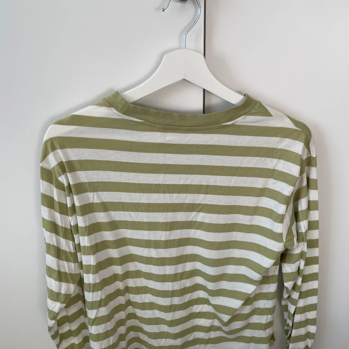 Randig långärmad tröja från Monki - 2