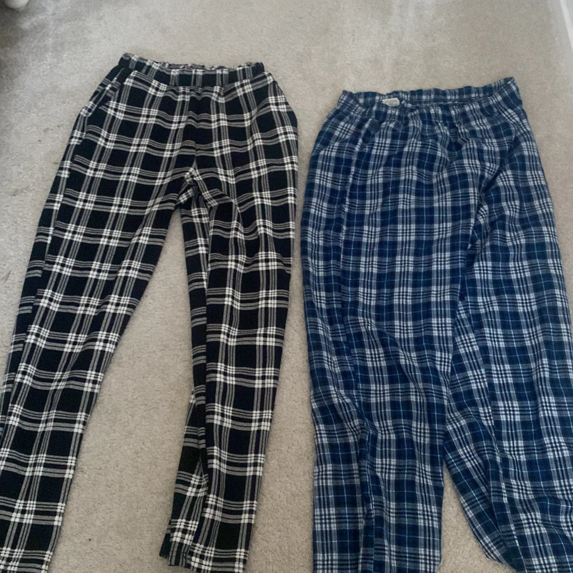Två par rutiga byxor/pyjamosbyxor  - 1