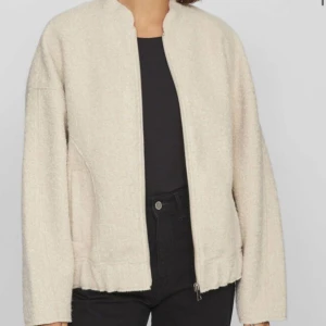 Beige teddyjacka med dragkedja - Beige mysig jacka!💕💕