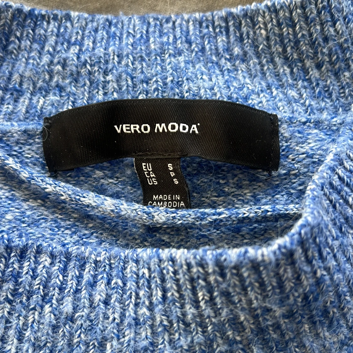 Blå stickad tröja från Vero Moda - 2