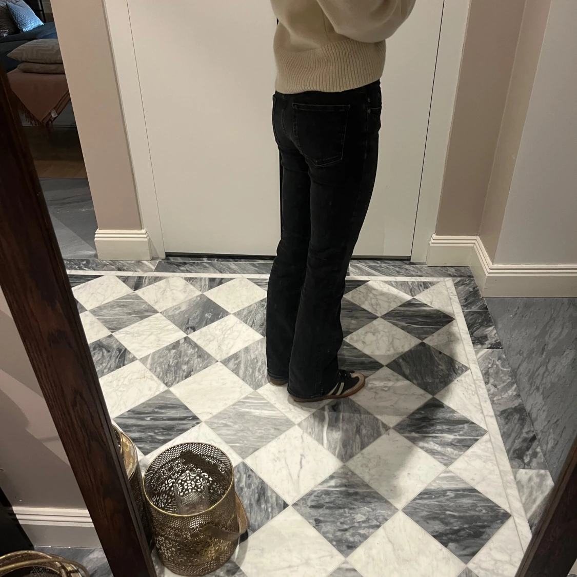 Svarta bootcutjeans - 2