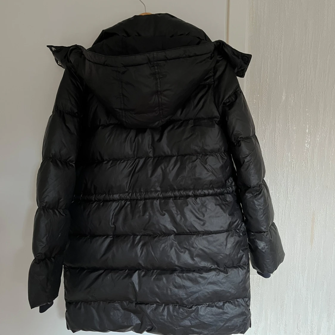 Svart dunjacka från Levi's - 1