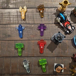 Skylanders - 36 figurer inklusive kristaller och fordon. 2 portaler ingår också. Man kan köpa individuella figurer för bestämt pris eller allt för 1300 kr