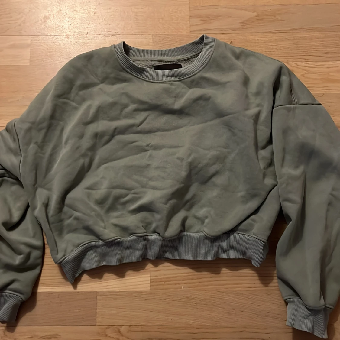 Grön croppad sweatshirt från lager 157