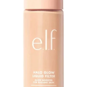 ELF HALO GLOW  - Supersnygg och glowig elf halo glow !! Den är i nyskick då den endast är använd ca 3 gånger, och är själv extremt hygienisk med smink och Skincare, så aplikatorn har jag tagit på baksidan av mig hand, som jag tvättat innan vid varje tillfälle !! ❤️❤️FÄRG : 1 FAIR !! Nypris 190kr