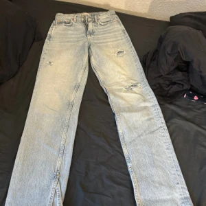 Perfect jeans  - Säljer ett par ljusblå jeans från Perfect Jeans från Gina som jag aldrig använt🩵