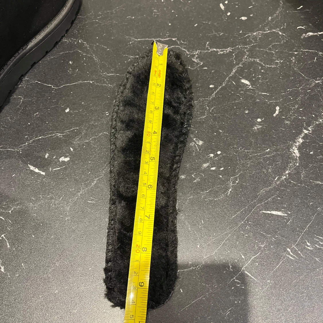 Svarta skor med foder - 92