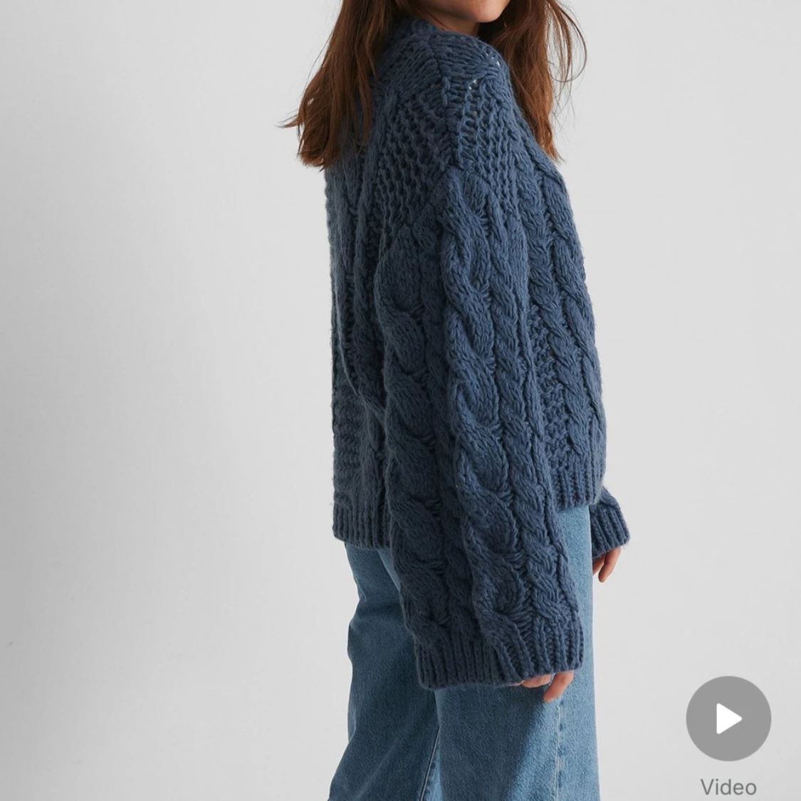 Blå stickad tröja - 2