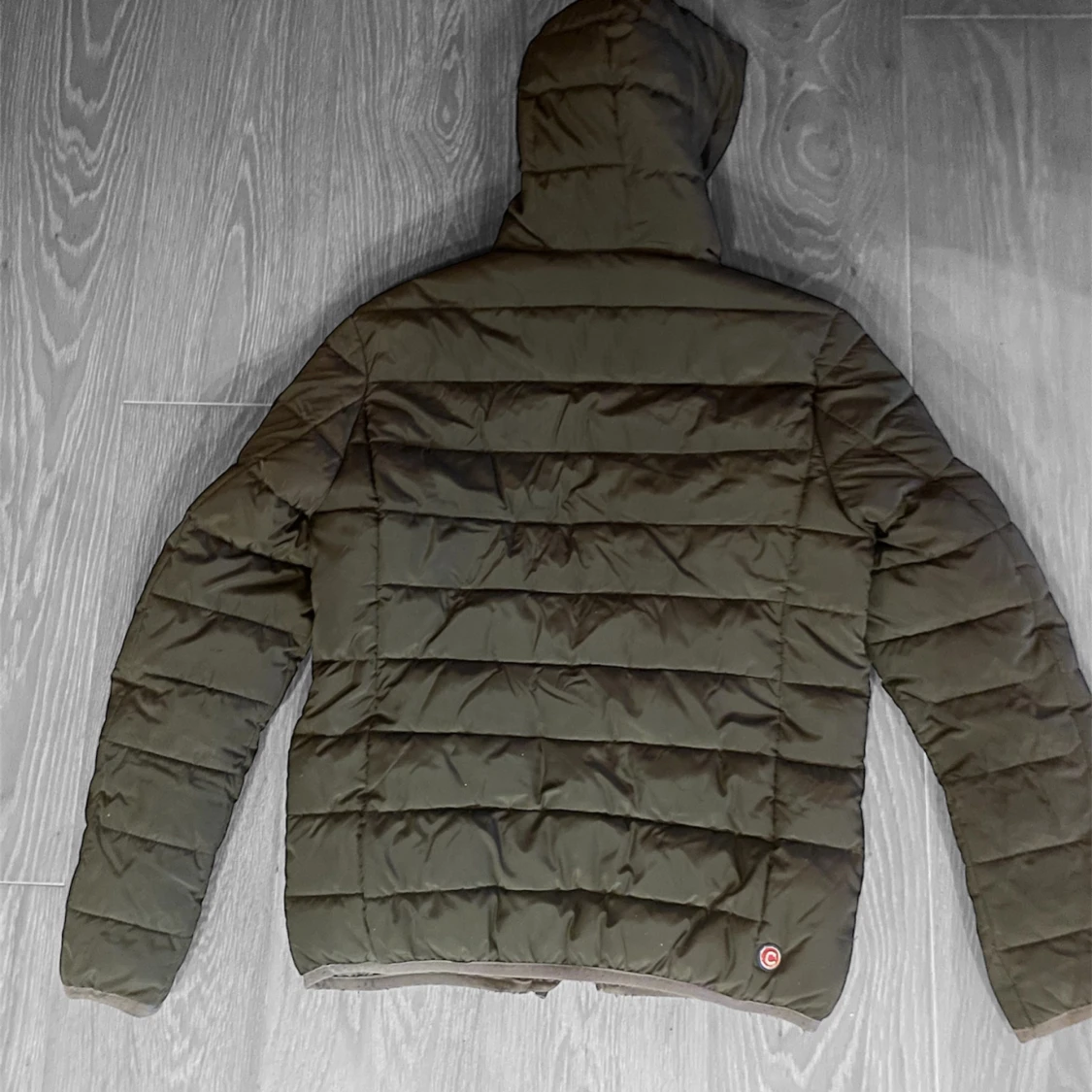Grön pufferjacka med huva - 90