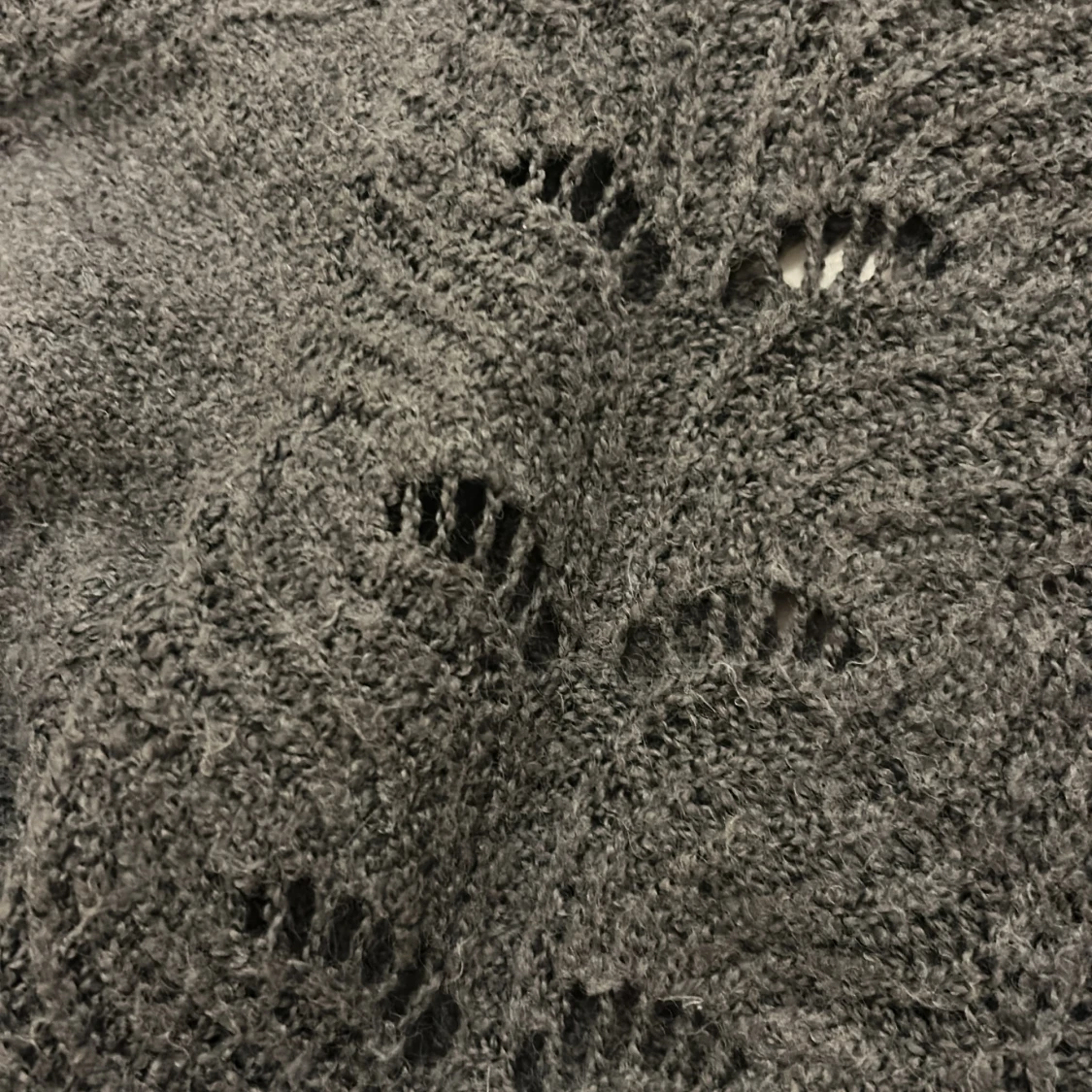 Grå stickad tröja från Angelology - 93