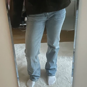 Blåa jeans  - Snygga blåa jeans från weekday, köpta för längesen