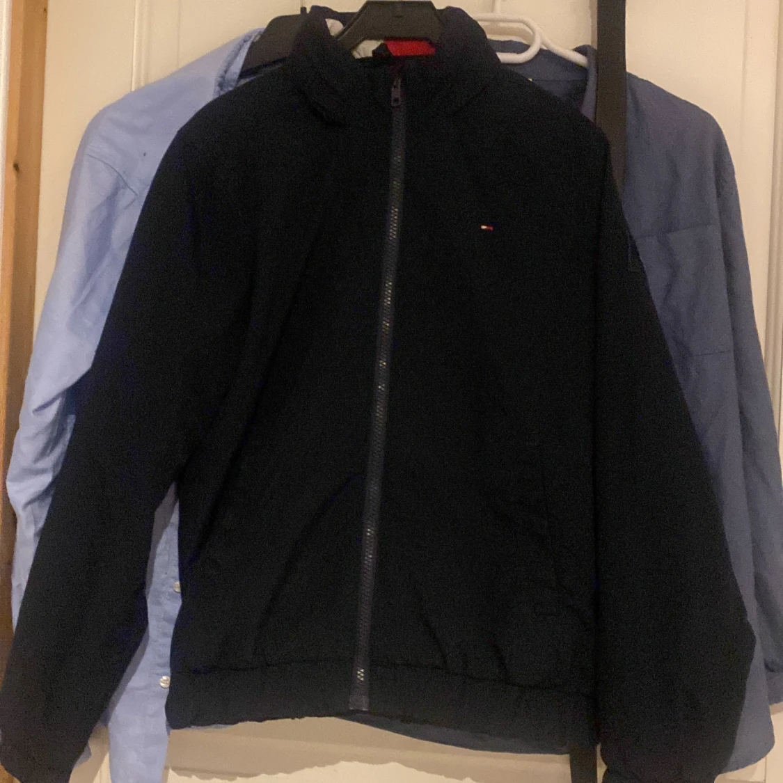 Svart windbreakwe från Tommy Hilfiger