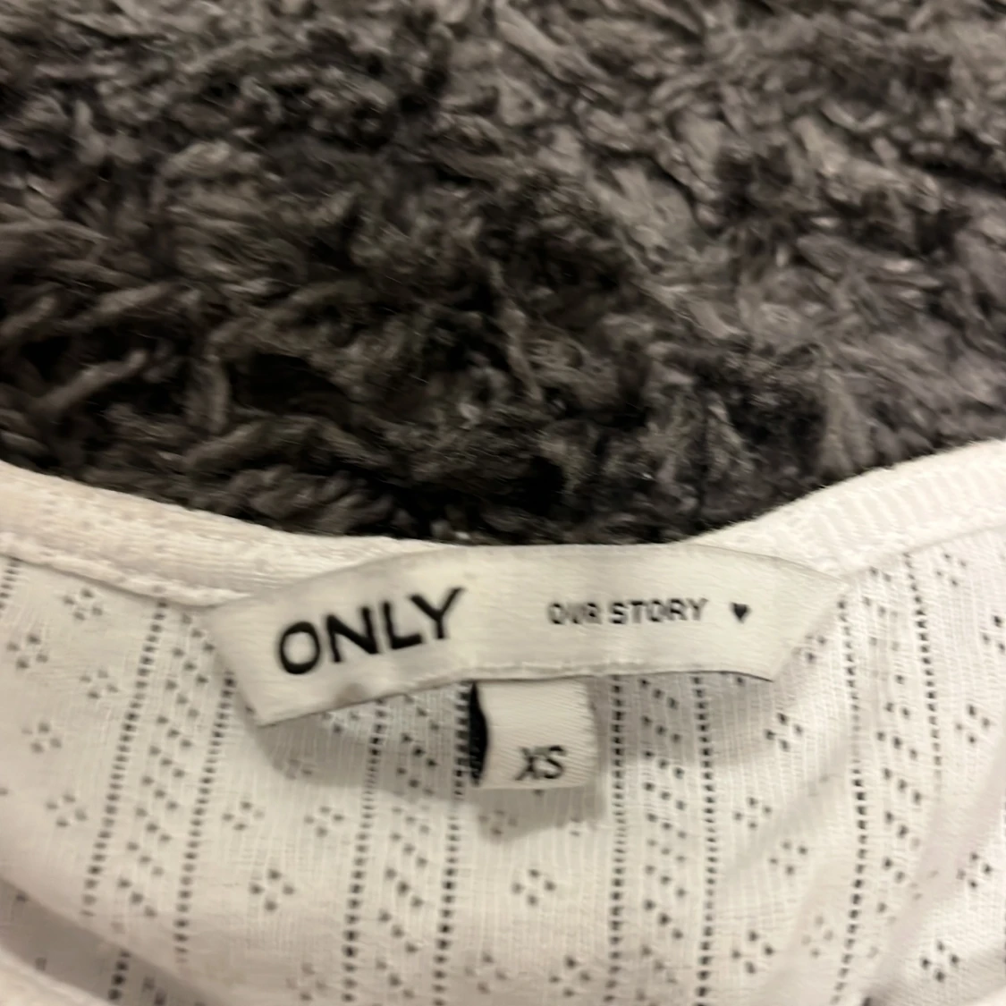 Vit blus från ONLY - 90