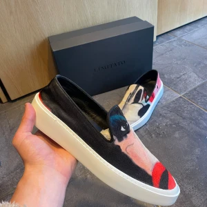 Limitato loafers - Loafers från Limitato - nypris 3100, använda vid enbart ett kort tillfälle (kolla undersulan så ser ni) - Skicka meddelande vid funderingar!