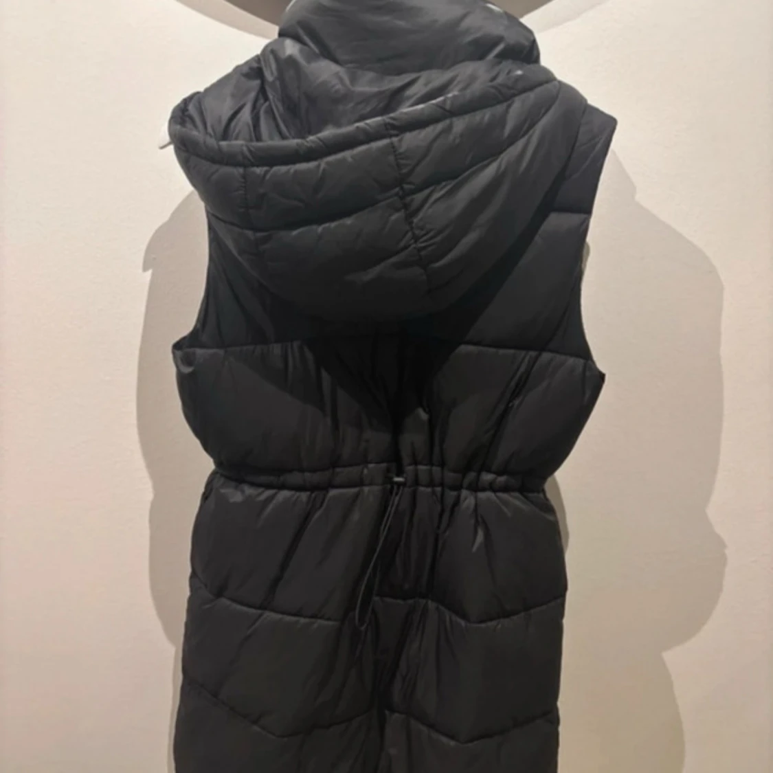 Svart dunväst från Zara - 92