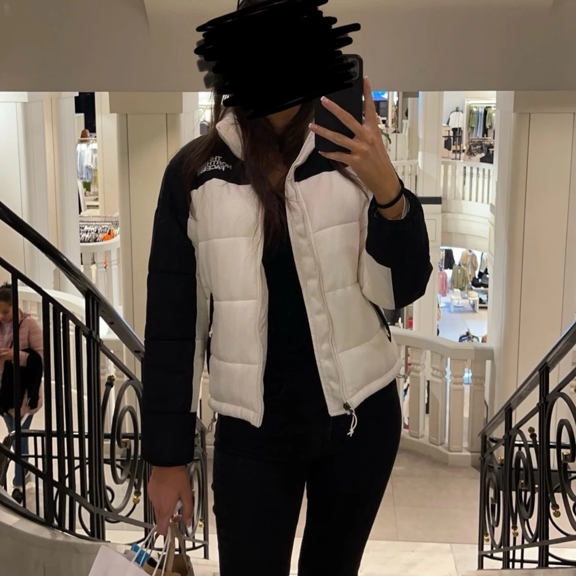 Vit pufferjacka från The North Face