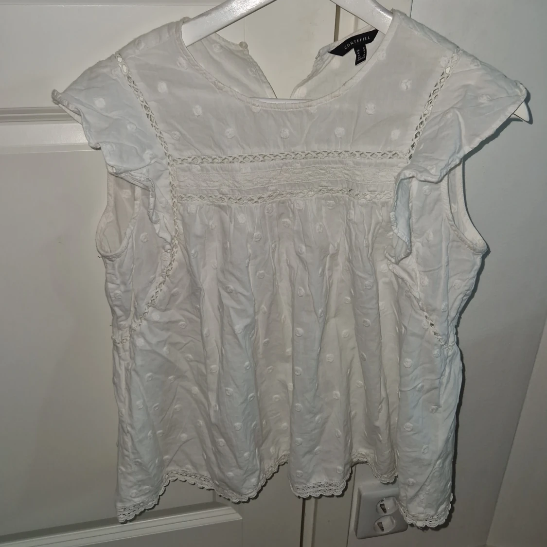 Vit blus från Cortefiel