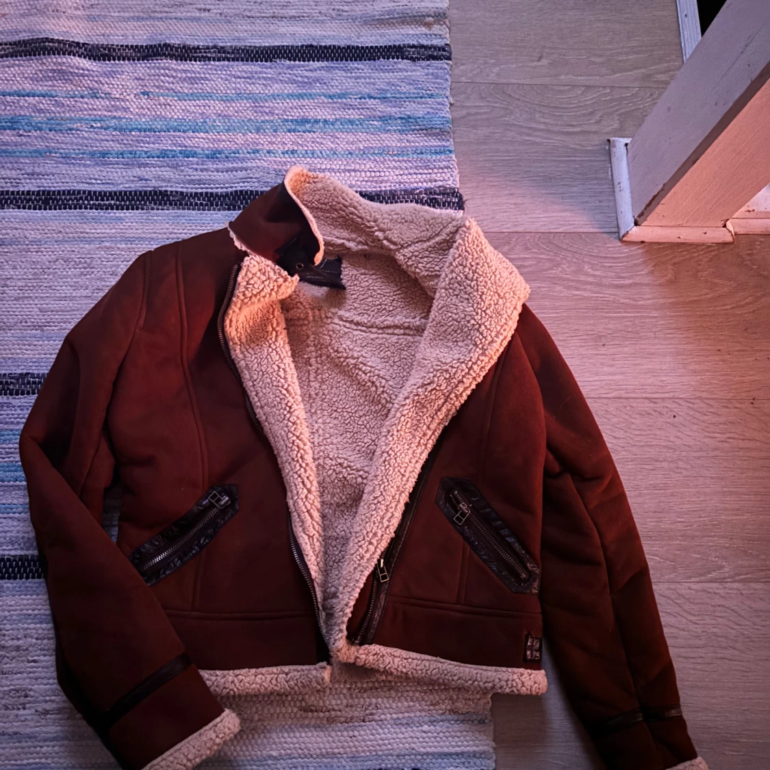 Brun jacka med teddyfoder - 91