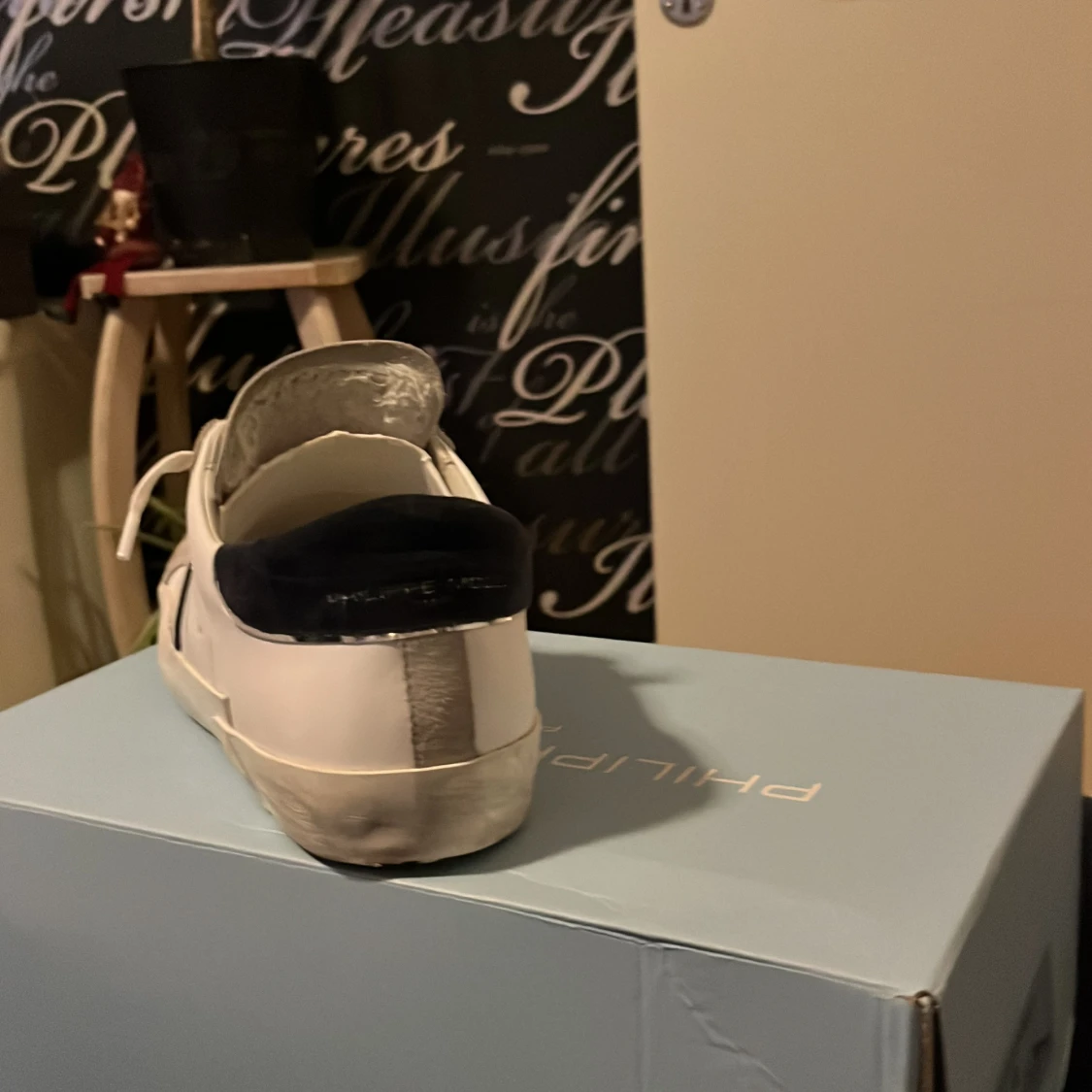 Vita sneakers från Philippe Model - 91