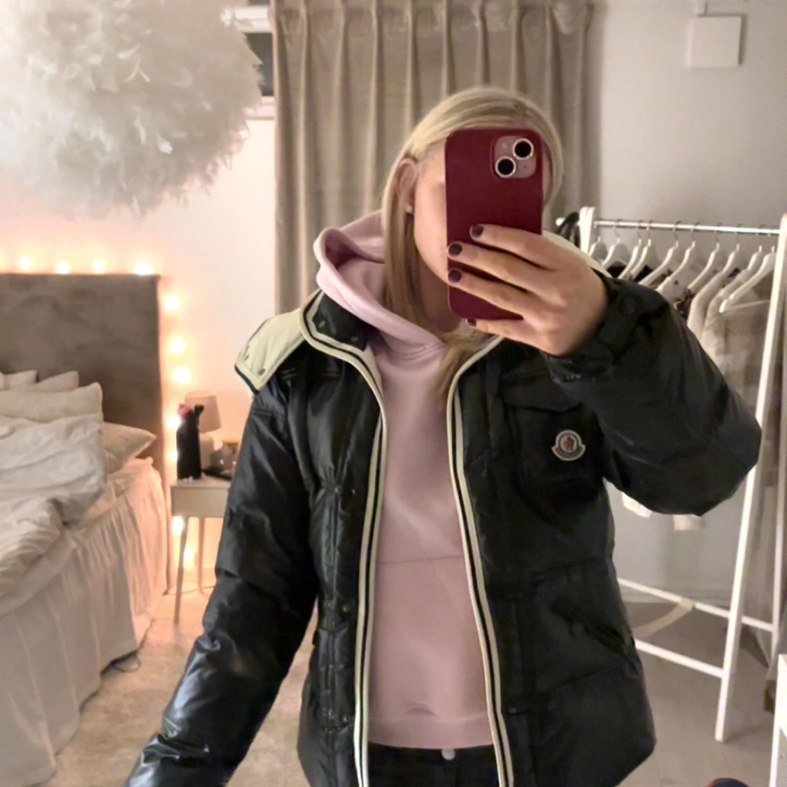 Svart dunjacka från Moncler