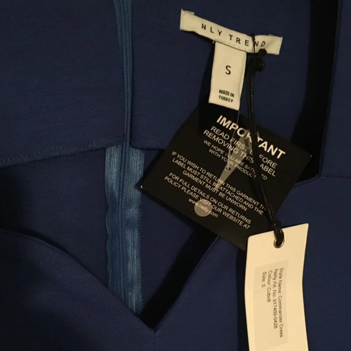 Blå klänning från NLY Trend - 92