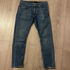 Tiger of Sweden jeans  - Säljer dessa stilrena jeans från Tiger of Sweden! Väldigt bra skick och sitter perfekt! Skriv om ni har några funderingar 😀