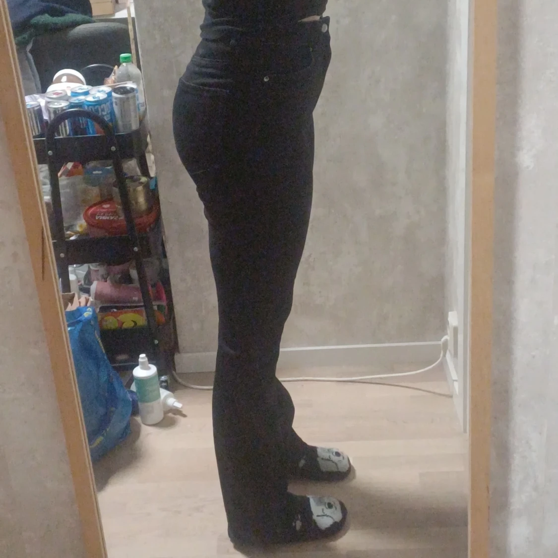 Svarta bootcut jeans - 1