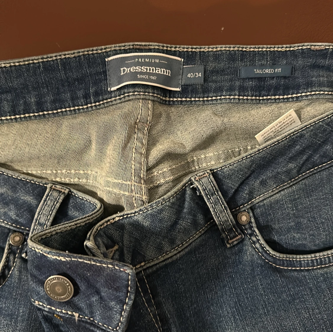 Blå jeans från Dressmann - 90