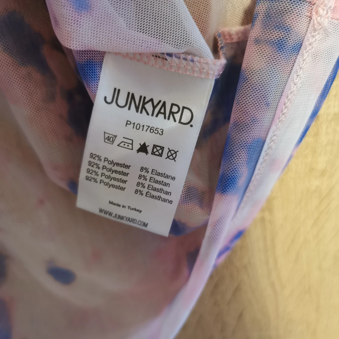 (XS) Mönstrad mesh-klänning från Junkyard - 2