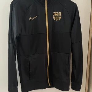 Nike fc barcelona - Storlek S tajt fit, bra skick 