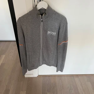 Hugo boss - Storlek M bra skick