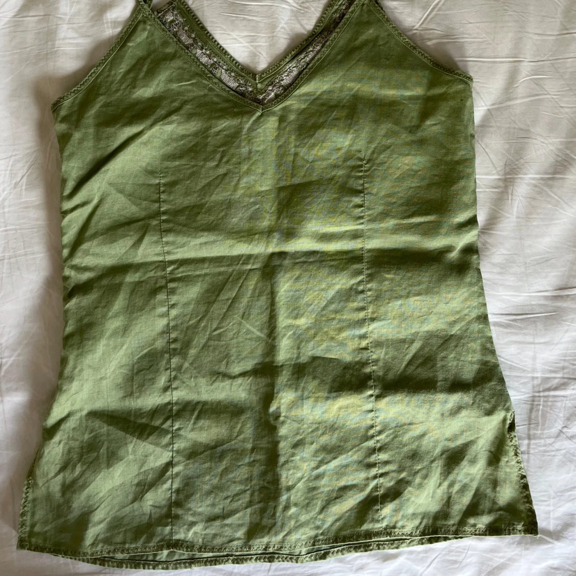 Figursydd topp med brodyr  - 91