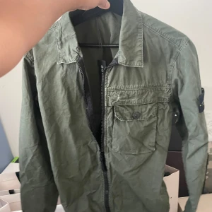 Stone island overshirt - En stone island overshirt i storlek S