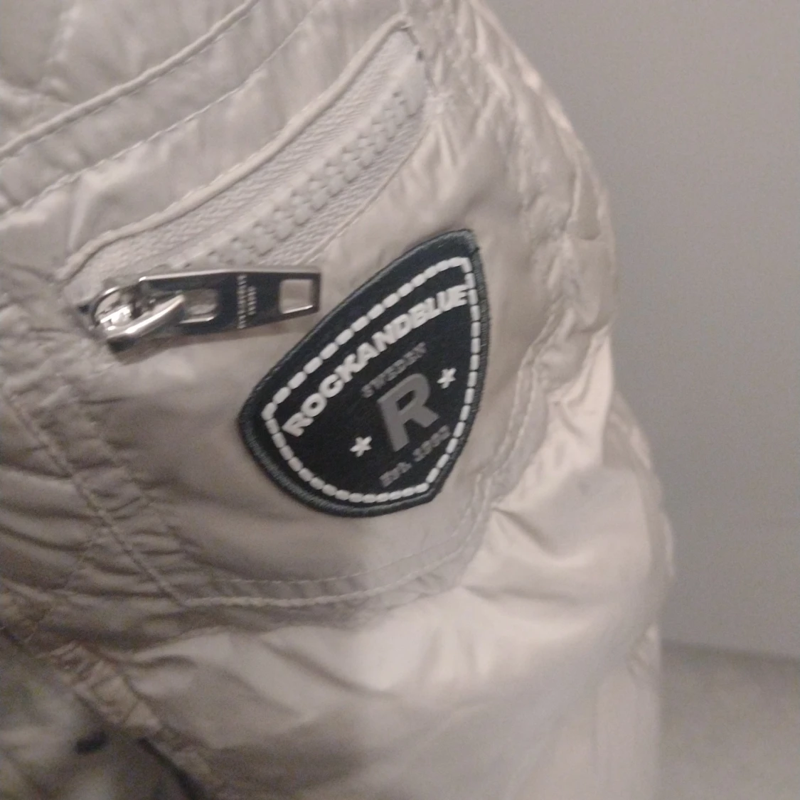 Snygg figursydd vinterjacka - 91