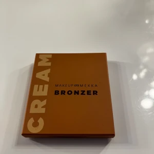 Makeup mekka kräm bronzer - Inte helt new, men mke kvar! 🥰