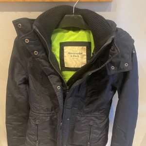 Abercrombie jacka  - Jacka från märket: Abercrombie Ny skick 