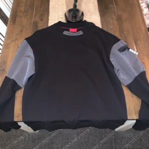 Helt ny Hugo boss tröja - Aldrig använd  10/10 skick Nypris 1000 Storlek S