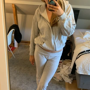 Sip up hoodie  - Sip up hoodie från bik bok. Mycket fint skick. Använd 1-3 ggr.