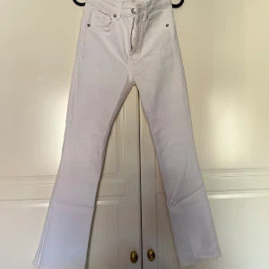 Vita Zara Jeans - Skick: väldigt bra