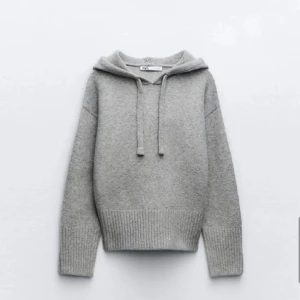Zara stickad hoodie - Jätte fin men kommer inte till användning längre ❤️